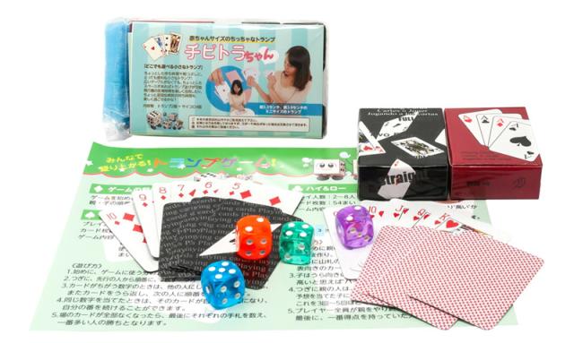 ミニトランプ カード ちいさい トランプ トランプゲーム 旅行 イベント かわいい おしゃれ 子供 サイズ サイコロ つき 送料無料の通販はau Pay マーケット こみっぴ 商品ロットナンバー