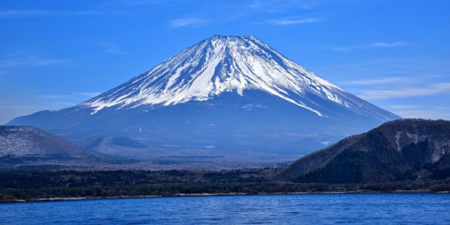 絵画風 壁紙ポスター 壮大な富士山の勇姿 山中湖 ふじやま パワー