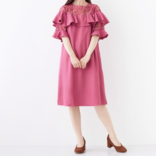 メール便送料無料 Merlot Plus レース 切り替え フリル フェミニン ワンピース ミディ丈 胸元フリル 袖フリル 無地 きれいめ フリの通販はau Pay マーケット ココナツライト