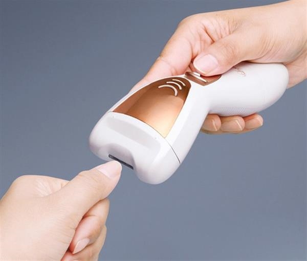 充電式電動爪削り 角質ケアローラーの通販はau Pay マーケット ショップハナテック