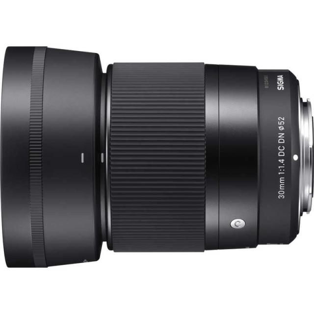他サイト： シグマ カメラレンズ 一眼レフ用 交換レンズ Contemporary 30mm F1.4 DC DNの商品画像