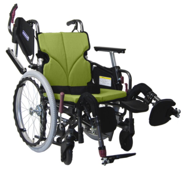  日進医療器 車椅子 軽量 自走式 KALU8αW（カルハチアルファダブル） Aパッケージ NA-L8αW 多機能 肘掛跳ね上げ 脚部スイングアウト 折り畳み ノーパンクタイヤ仕様（エアリー装備） 種類 車いす 耐荷重100kg ライトブルー ライトレッド NISSIN
