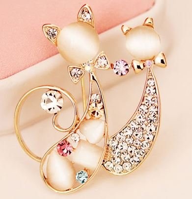 美しく 輝く 寄り添う 2匹の ネコ キラキラ ブローチの通販はau Pay マーケット ダイレクト販売サービス Au Pay マーケット店