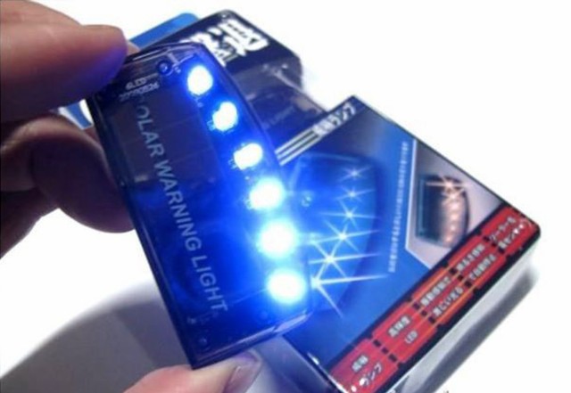 送料無料 ｌｅｄ ダミー センサー セキュリティ 車 いたずら 防犯 盗難防止 配線不要 電池不要 太陽光充電 置くだけで簡単 カー 用品 車 の通販はau Pay マーケット くらスペ