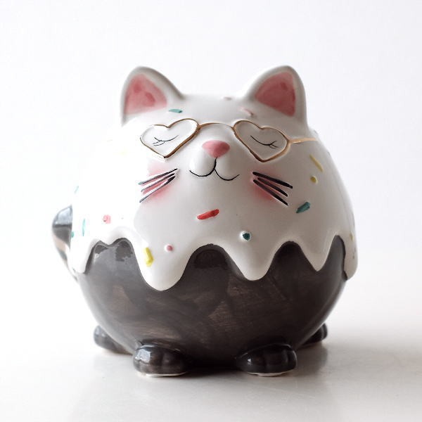 貯金箱 おしゃれ かわいい 陶器 ねこ 猫 オブジェ 置物 可愛い インテリア 陶器の貯金箱 メガネネコの通販はau Pay マーケット ギギliving