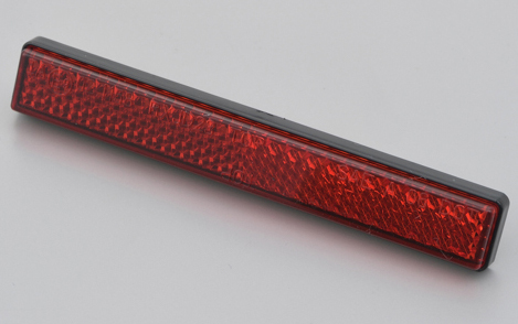 他サイト： デイトナ 63231 スリムリフレクター 単体 (ネジ止めタイプ) (100mm×13mm)DAYTONA[63231] 返品種の商品画像