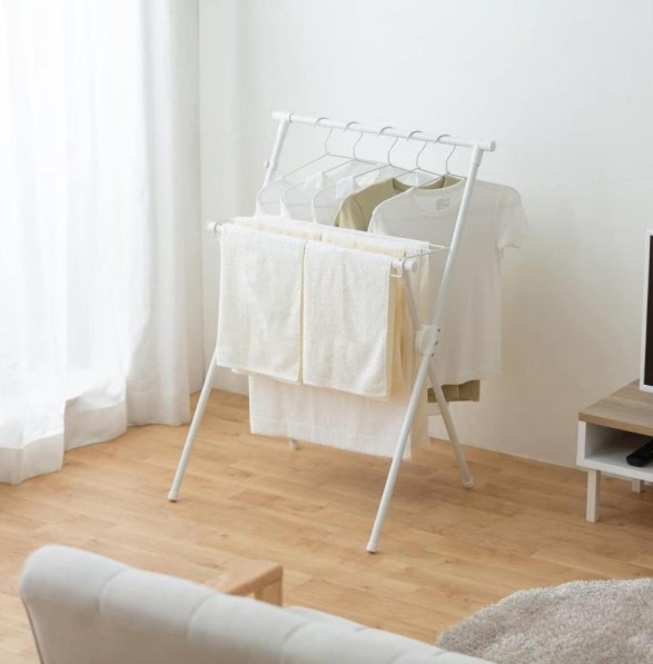 他サイト： アイリスオーヤマ STMX-700ホワイト 簡単組立スタイル物干し(ホワイト・サイズ:W70×D55×H100cm)[STMX7の商品画像