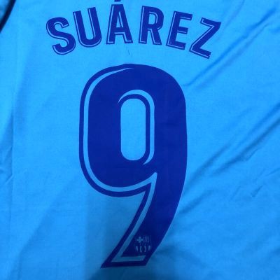 子供用 K134 18 バルセロナ Suarez 9 スアレス 水色 ゲームシャツ パンツ付 サッカー キッズ ジュニア ユニフォーム 上下セットの通販はau Pay マーケット 激安サッカーロロショップ