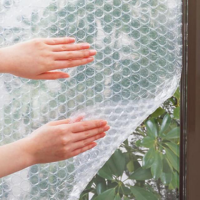 他サイト： 窓ガラス断熱・結露防止シート 水貼り 90cm×180cm ( 保温 結露防止 90cm×1.8m 結露防止シート 窓貼り シーの商品画像