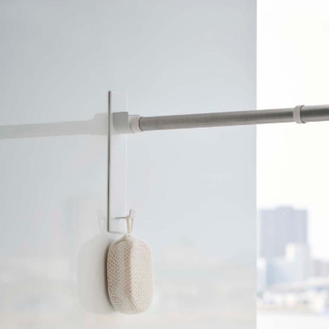 他サイト： 山崎実業 mist マグネットバスルーム物干し竿ホルダー2個組 ミスト ( 4903208049177 竿受け 磁石 物干し竿 の商品画像