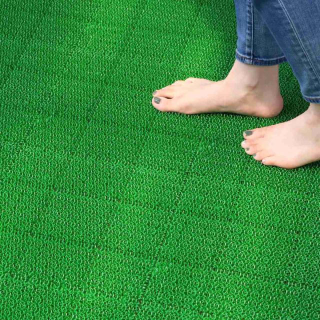 他サイト： 人工芝 ジョイント 若草ユニット 本体 30×30cm 18枚組(1帖用) EVタイプ ( ジョイント式 高耐久 ベランダ 18の商品画像