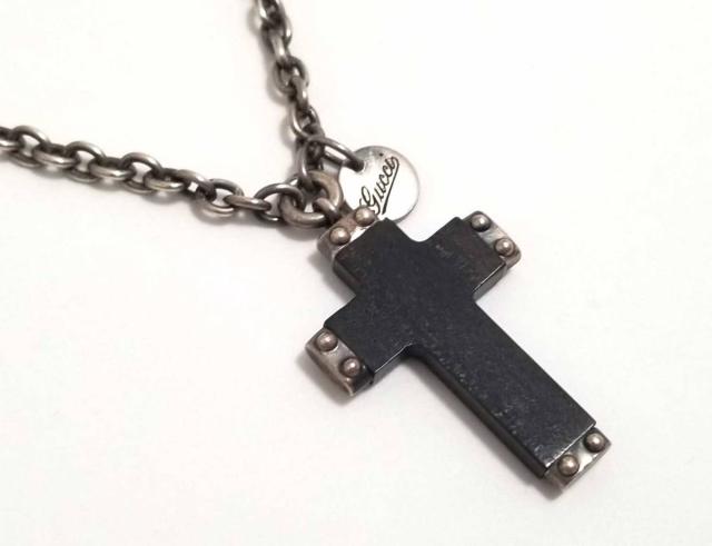 直販店 グッチ エボニー クロス ペンダント ネックレス 十字架 木製 メンズ シルバー Gucci ウッド エボニークロス アクセサリー 安いアウトレット 店舗 Octaitsolutions Net