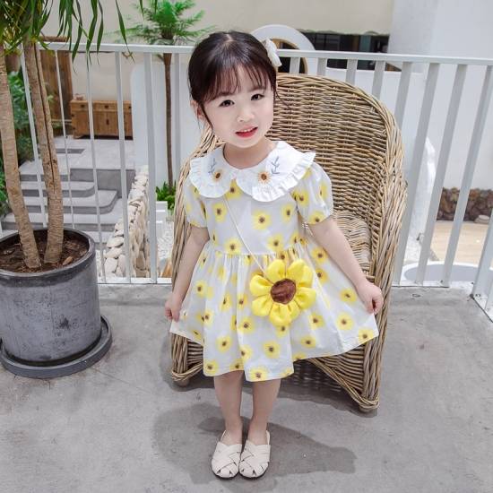 春夏 かわいい 子供服 キッズ ワンピース プリント 韓国 フラワーアクセ付き ファッション フリル丸襟 ワンピース 新作 花柄 女のの通販はau Pay マーケット Hhcストア 商品ロットナンバー