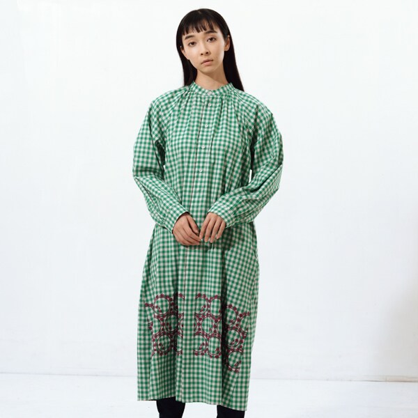 最先端 スーパーハッカ 先染めギンガムチェックサークルフラワー刺しゅうシャツワンピース クーポン発行 Www Iacymperu Org