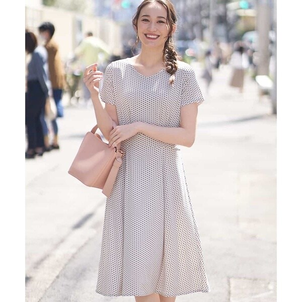 オンラインストア限定 オフオン 洗濯機で洗える ｗｅｂ限定カラー ジャージープリントワンピース 目玉商品 Arnabmobility Com