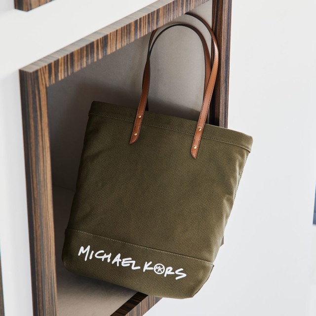 マイケル・コース/THE MICHAEL BAG キャンバストート ミディアムの通販はau PAY マーケット - Brand Square