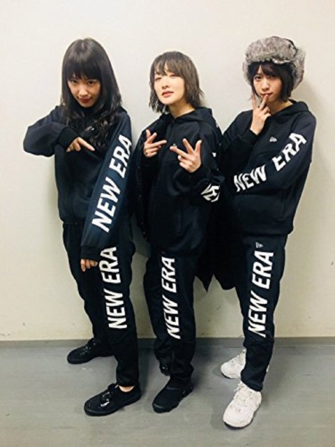 乃木坂46 着用モデル Lサイズ New Era Performance Apparel ニューエラ ジャージ 上下セット 黒白 西野七瀬 生駒里奈 高山一実 L の通販はau Pay マーケット Cartman 商品ロットナンバー