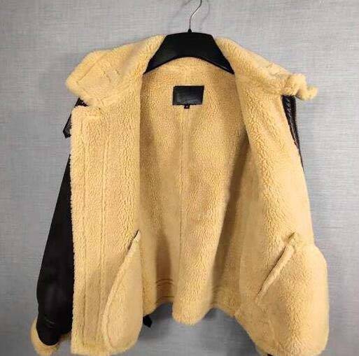 毛皮一体 男性 フライトジャケット ベルベット 厚 バイクジャケット 青年革ジャン ワッペン レザージャケット 本革コートの通販はau Pay マーケット ラッキースマイルプラザ 商品ロットナンバー