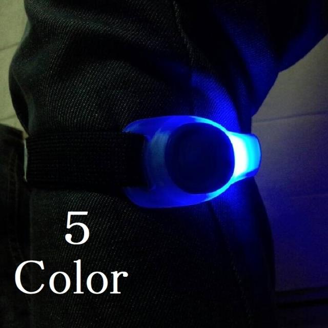 ランニングライト 電池式 Led 自転車 サイクリング ランニング ジョギング 夜間 アームバンド ナイトラン ブラック レッドの通販はau Pay マーケット プラスナオ 商品ロットナンバー