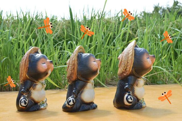 新品 散歩たぬき たぬき 置物 信楽焼 商売繁盛 招福 金運up 開運 縁起が良い お祝い プレゼント 三匹 売れ筋 Www Fresnocommunitybasedadultservices Com