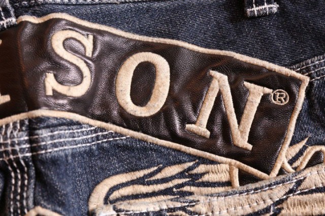 超歓迎低価 VANSON(バンソン)★ウィングエンブレム 通販の通販はau PAY マーケット - 4400円以上のご注文で送料無料★ANCH CRASHアンククラッシュ|商品ロ 刺繍 USED加工 デニム(SP-B-10)メンズ アメカジ ボトムス 豊富な新品