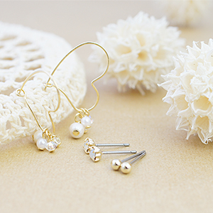 人気のファッショントレンド 元のパール フープ ピアス 作り方