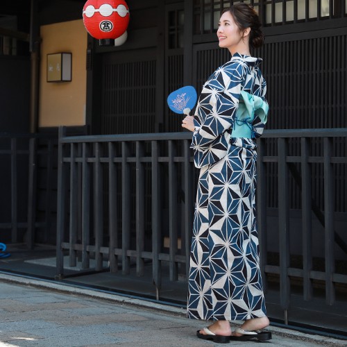 人気NEW 浴衣 紺 青 麻の葉 古典の通販はau PAY マーケット - なでしこ|商品ロットナン レディース セット レトロモダン 大人 高級変わり織り綿麻浴衣3点セット「生成り地に紺の麻の葉」浴衣 生成り 得価超激安