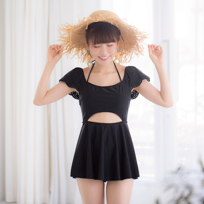 代引不可 桃プロデュース Beach Wear 無地ワンピ2点水着セット バックスタイルが可愛い カットワーク刺繍袖フレアーワンピース ショーツ付き2 限定品 Farmerscentre Com Ng