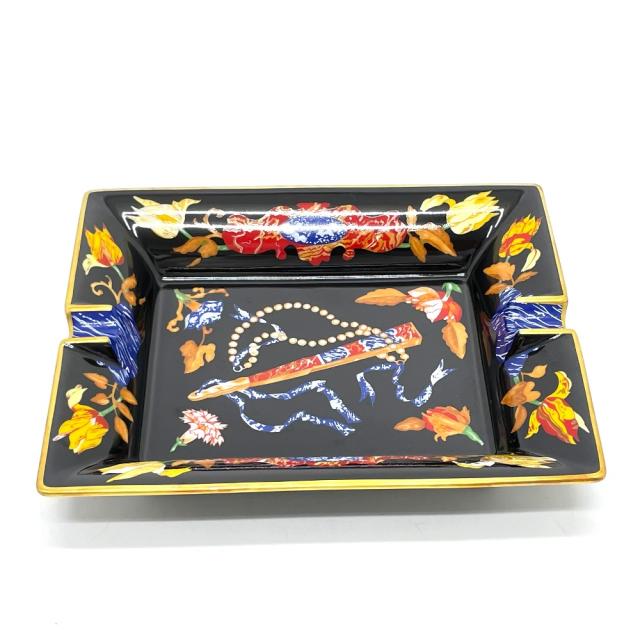 安い100%新品 あす着 HERMES エルメス 花柄 小物入れ 灰皿 陶器 ブラック ユニセックスの通販はau PAY マーケット - ブランドショップ リファレンス|商品ロットナンバー:504703539 低価人気
