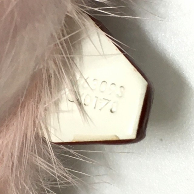 正規店新品 LOUIS ビジューサック ワイルドファーの通販はau PAY マーケット - ブランドショップ リファレンス|商品ロットナンバー:508666597 VUITTON ルイヴィトン M63093 猫 モチーフ 得価人気
