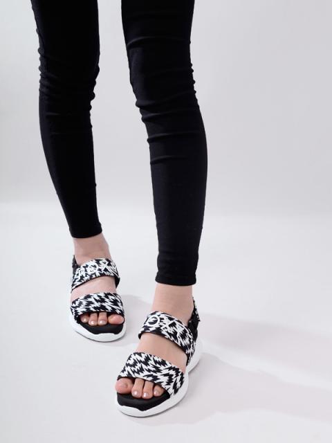 希少 大人気 Roxy ロキシー サンダル レディース 厚底 つっかけ おしゃれ かわいい スポーツサンダル スポサン Roxy X Eley Kishimoto Believer イー 21福袋 Keita Com Br