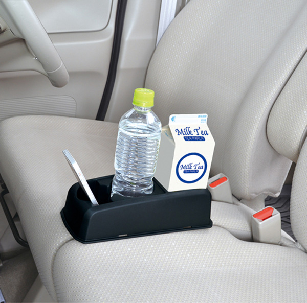セイワ ドリンクホルダー ベンチシートやアームレストにつけるだけ 2way 収納 W819の通販はau Pay マーケット ホットロード春日井西店 商品ロットナンバー