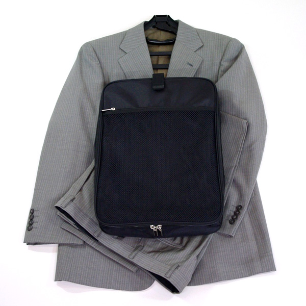 正規店仕入れの 送料無料 スーツを約4分の1に収納 コンパクトガーメントケース ワンツーフィニッシュ 後継品 週間ランキング１位獲得 Lovemesomegadgets Com