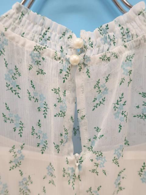 Titty Co ティティ コー 小花柄ノースリーブフレアワンピース ノースリーブ 白 緑 レディース Aランクの通販はau Pay マーケット ブランド古着の買取販売 Wanboo 商品ロットナンバー