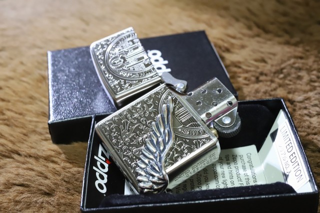 21年最新海外 限定zippo エンジェルウイング シルバーいぶし 翼 羽 銀 限定ジッポ 人気ジッポ プレゼント Angel Wing コンスタンティン仕様 羽 新しい到着 Parjal Fr