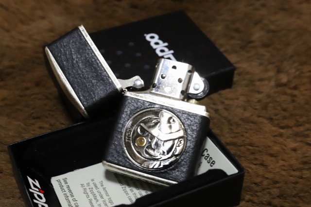 新品本物 ルパンzippo 革巻きヴィンテージ 次元 正規品 ルパンジッポ アーマージッポ ルパン三世 人気 プレゼント 送料無料 Armour Zippo 大介 高い品質 Glammint Com 新品本物 ルパンzippo 革巻きヴィンテージ 次元 正規品 ルパンジッポ アーマージッポ ルパン三世 人気 プレゼント 送料無料 Armour Zippo 大介 高い品質 Glammint Com