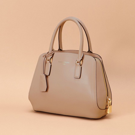 Web限定 サマンサタバサ ボストンバッグ マーケット トラペズミニヨン 小サイズ グレージュ グレージュ Pay Samantha Thavasa タカシマヤ D447ead8 Tacoyo Gelderland Nl