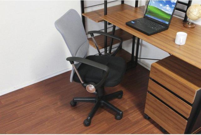 激安の オフィスチェアー おしゃれ メッシュ 肘掛け付き ランバーサポート 腰痛 デスクチェア 椅子 グレー 特売