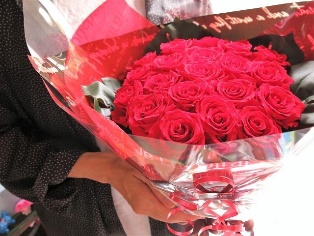 新品本物 クリスマスプレゼント 赤バラ 花束 枯れないプリザーブドフラワー使用 大輪系赤バラ本使用 プリザーブドフラワー 花束 枯れず 好評 Arrton Com