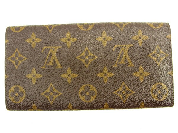 ボタンホッ┓ ルイヴィトン モノグラム ブラウン LOUIS VUITTOの通販はau PAY マーケット - ブランドデポ|商品ロッ 長財布 ファスナー 二つ折り 廃盤レア ポシェットポルトモネクレディ M61724 となります