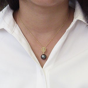 トップ ネックレスペンダント PAY マーケット - 真珠の杜｜商品ロットナンバー：260986035 黒真珠パール K18ゴールドネックレス ダイヤモンドの通販はau ◶なブラック