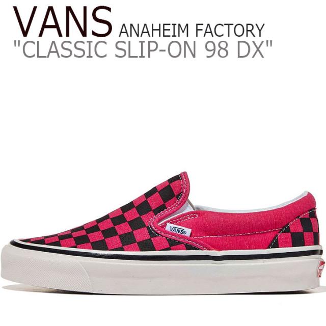 checkerboard vans pink