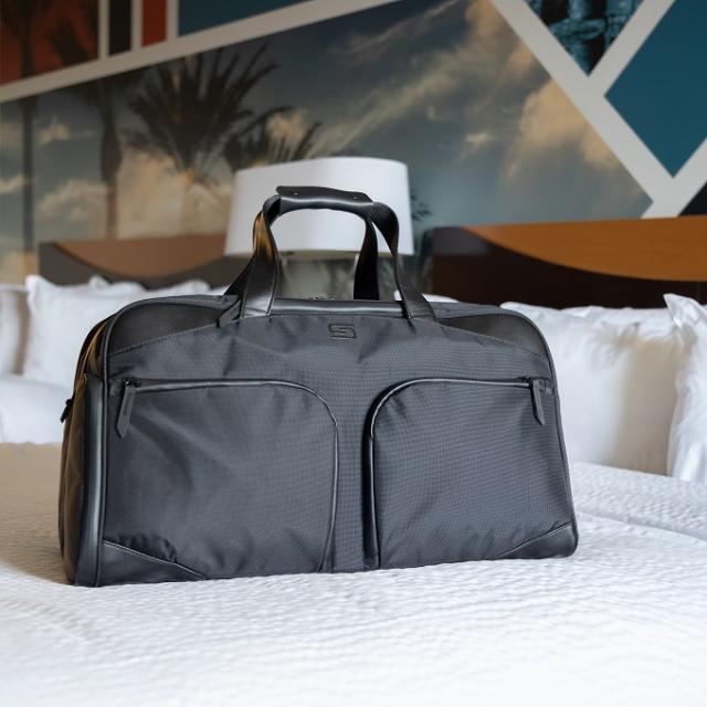 にやさしい ボストンバッグ 2泊3日の旅行やビジネスの出張に最適 15以上のポケットと仕切りでかんたん荷物の通販はau Pay マーケット ゆにゅうどっとねっと 商 ブラック Sterkmann ステークマン 約30l フォン