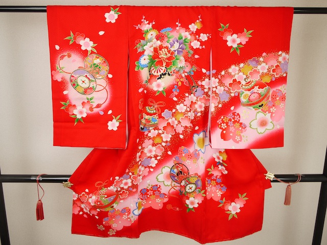 当日出荷 子供 祝着 赤 鈴 つつみ 七五三 着物 うぶぎ 初着 お宮参り 御祝儀 肌触りがいい Carlavista Com