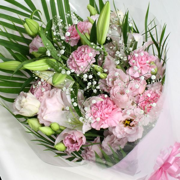 お1人様1点限り 花束 ユリとカーネーション優しい感じの花束 お誕生日 お祝い 歓送迎 人気定番 Times Guu Ru