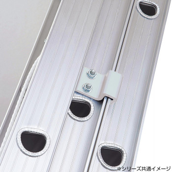 新品高評価 軽量スタンダードタイプ PAY マーケット - インテリアの壱番館|商品ロットナンバー:506436343 アルミ三連はしご HE32.0-80 16992の通販はau 爆買い定番