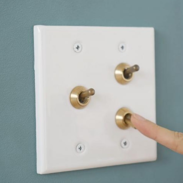 シンプル 照明 無機質 無機質 トグルスイッチ 雑貨 レトロ 壁スイッチ コンセントプレート スイッチプレート スイッチ 照明器具 セラミックプレート3トグ インダストリアル Diy トグル 雑貨