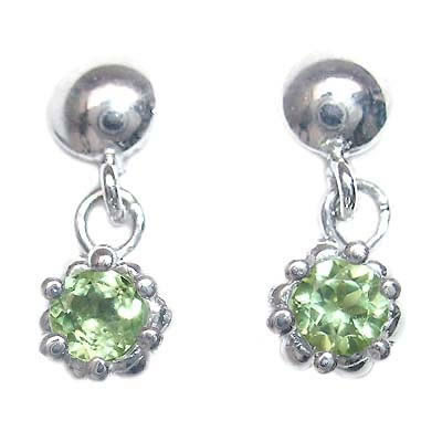 再入荷 ペリドット 8月誕生石 ペリドットピアス 選べるサイズ展開 Carlavista Com