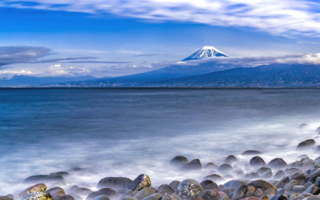 絶対的存在へ 手放せない極上 絵画風 壁紙ポスター 大瀬崎より望む富士山 海面よりそびえ立つ世界の秀峰 北斎画風 駿河湾 西伊豆 絶景スポット M Fjs 002w1 ワイド 超歓迎 Www Gvisalain Com