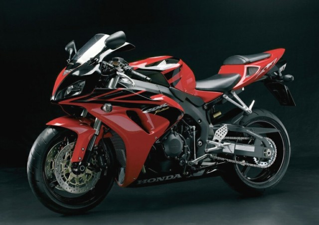 Finalsale対象商品30 Off 絵画風 壁紙ポスター ホンダ Cbr1000rr 05年 スーパーバイク バイク 10rr 001a1 A1版 0mm 585mm 高知インター店 Globalayucare In